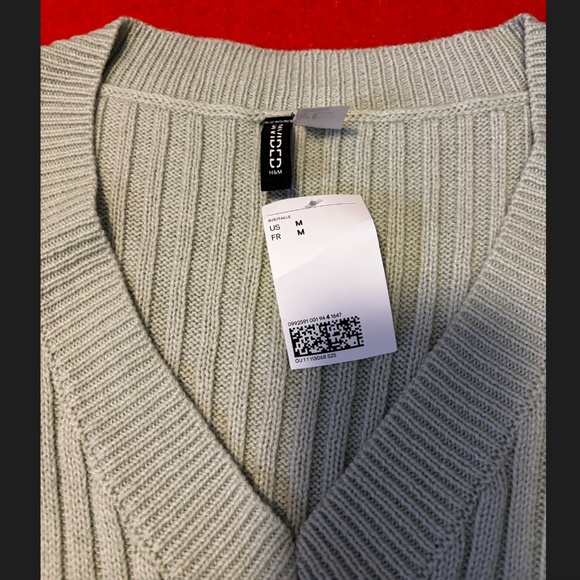 H&M light green soft V-neck ribbed sweater vest NWT - Picture 4 of 9